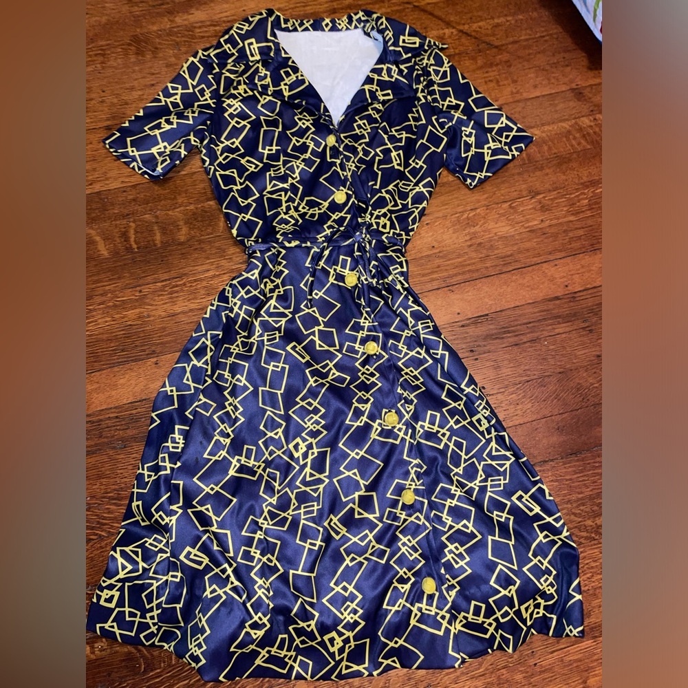 retro vintage polyester dress navy blue yellow geometric pattern buttons